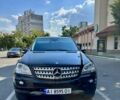 Черный Мерседес М-Класс, объемом двигателя 3 л и пробегом 370 тыс. км за 11000 $, фото 1 на Automoto.ua