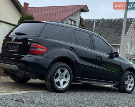 Черный Мерседес М-Класс, объемом двигателя 3.5 л и пробегом 236 тыс. км за 7700 $, фото 23 на Automoto.ua