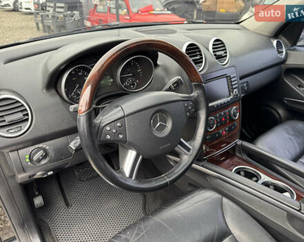 Черный Мерседес М-Класс, объемом двигателя 2.99 л и пробегом 327 тыс. км за 11300 $, фото 20 на Automoto.ua