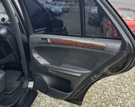 Черный Мерседес М-Класс, объемом двигателя 2.99 л и пробегом 327 тыс. км за 11300 $, фото 32 на Automoto.ua