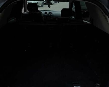 Черный Мерседес М-Класс, объемом двигателя 2.99 л и пробегом 396 тыс. км за 12000 $, фото 8 на Automoto.ua