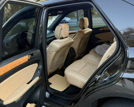 Черный Мерседес М-Класс, объемом двигателя 3.5 л и пробегом 360 тыс. км за 12000 $, фото 8 на Automoto.ua