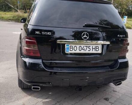 Черный Мерседес М-Класс, объемом двигателя 5.5 л и пробегом 238 тыс. км за 11300 $, фото 5 на Automoto.ua
