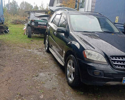 Чорний Мерседес М-Клас, об'ємом двигуна 3.5 л та пробігом 300 тис. км за 8100 $, фото 13 на Automoto.ua