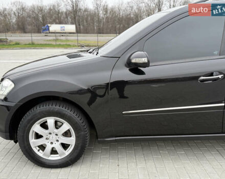 Чорний Мерседес М-Клас, об'ємом двигуна 2.99 л та пробігом 373 тис. км за 10800 $, фото 28 на Automoto.ua