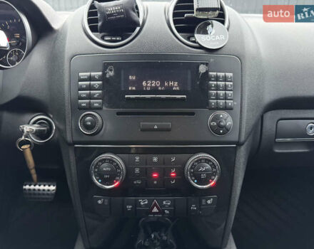 Черный Мерседес М-Класс, объемом двигателя 2.99 л и пробегом 250 тыс. км за 12900 $, фото 7 на Automoto.ua