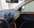 Черный Мерседес М-Класс, объемом двигателя 3.5 л и пробегом 220 тыс. км за 12000 $, фото 4 на Automoto.ua