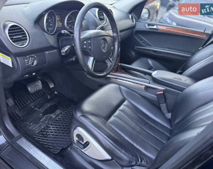 Чорний Мерседес М-Клас, об'ємом двигуна 2.99 л та пробігом 378 тис. км за 9999 $, фото 31 на Automoto.ua