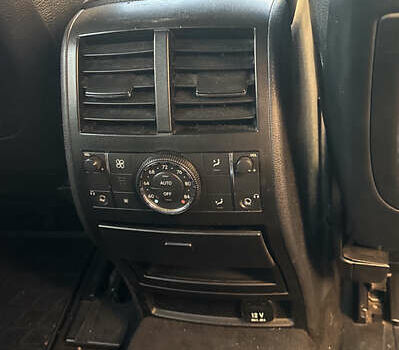 Черный Мерседес М-Класс, объемом двигателя 4.97 л и пробегом 277 тыс. км за 9500 $, фото 9 на Automoto.ua