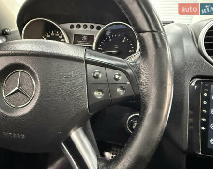 Черный Мерседес М-Класс, объемом двигателя 2.99 л и пробегом 380 тыс. км за 12300 $, фото 10 на Automoto.ua