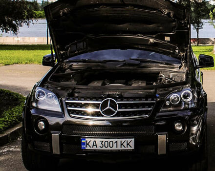 Чорний Мерседес М-Клас, об'ємом двигуна 6.2 л та пробігом 220 тис. км за 12999 $, фото 4 на Automoto.ua