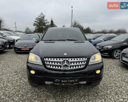 Черный Мерседес М-Класс, объемом двигателя 2.99 л и пробегом 327 тыс. км за 11300 $, фото 4 на Automoto.ua