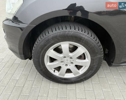 Чорний Мерседес М-Клас, об'ємом двигуна 2.99 л та пробігом 373 тис. км за 10800 $, фото 51 на Automoto.ua