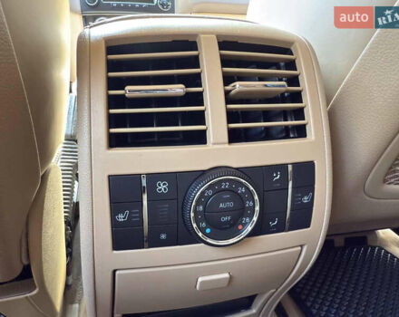 Чорний Мерседес М-Клас, об'ємом двигуна 6.3 л та пробігом 220 тис. км за 10700 $, фото 18 на Automoto.ua