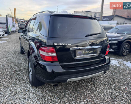 Чорний Мерседес М-Клас, об'ємом двигуна 2.99 л та пробігом 378 тис. км за 9999 $, фото 7 на Automoto.ua