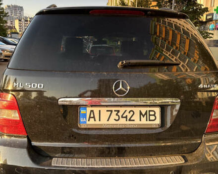 Черный Мерседес М-Класс, объемом двигателя 4.97 л и пробегом 277 тыс. км за 9500 $, фото 2 на Automoto.ua