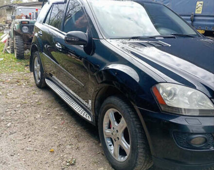 Чорний Мерседес М-Клас, об'ємом двигуна 3.5 л та пробігом 300 тис. км за 8100 $, фото 9 на Automoto.ua