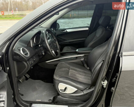 Чорний Мерседес М-Клас, об'ємом двигуна 2.99 л та пробігом 373 тис. км за 10800 $, фото 35 на Automoto.ua