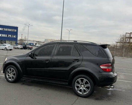 Черный Мерседес М-Класс, объемом двигателя 3.5 л и пробегом 277 тыс. км за 9000 $, фото 32 на Automoto.ua