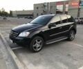 Черный Мерседес М-Класс, объемом двигателя 3.5 л и пробегом 275 тыс. км за 10500 $, фото 1 на Automoto.ua