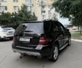 Черный Мерседес М-Класс, объемом двигателя 3.5 л и пробегом 358 тыс. км за 10000 $, фото 8 на Automoto.ua