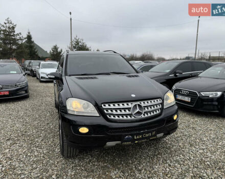 Черный Мерседес М-Класс, объемом двигателя 2.99 л и пробегом 327 тыс. км за 11300 $, фото 3 на Automoto.ua