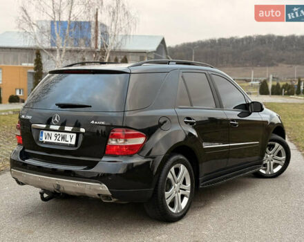 Черный Мерседес М-Класс, объемом двигателя 3 л и пробегом 275 тыс. км за 7900 $, фото 22 на Automoto.ua