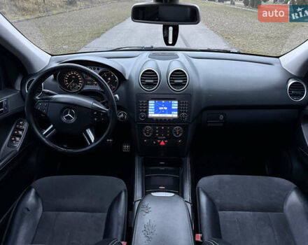 Черный Мерседес М-Класс, объемом двигателя 3 л и пробегом 275 тыс. км за 7900 $, фото 64 на Automoto.ua