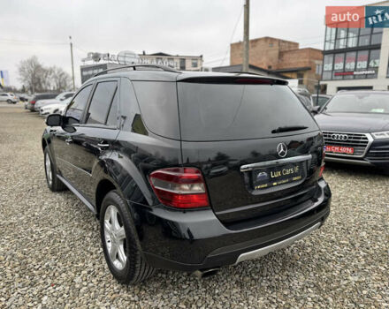 Черный Мерседес М-Класс, объемом двигателя 2.99 л и пробегом 327 тыс. км за 11300 $, фото 9 на Automoto.ua