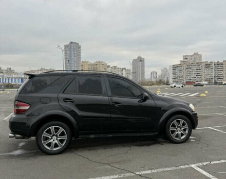 Черный Мерседес М-Класс, объемом двигателя 3.5 л и пробегом 277 тыс. км за 9000 $, фото 13 на Automoto.ua