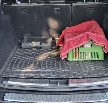 Чорний Мерседес М-Клас, об'ємом двигуна 3 л та пробігом 380 тис. км за 13700 $, фото 4 на Automoto.ua
