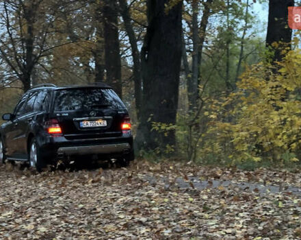 Черный Мерседес М-Класс, объемом двигателя 3.5 л и пробегом 220 тыс. км за 9750 $, фото 14 на Automoto.ua