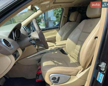 Чорний Мерседес М-Клас, об'ємом двигуна 6.3 л та пробігом 220 тис. км за 10700 $, фото 12 на Automoto.ua