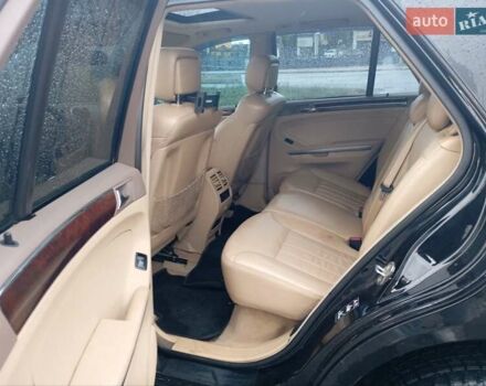 Черный Мерседес М-Класс, объемом двигателя 2.99 л и пробегом 281 тыс. км за 11000 $, фото 9 на Automoto.ua