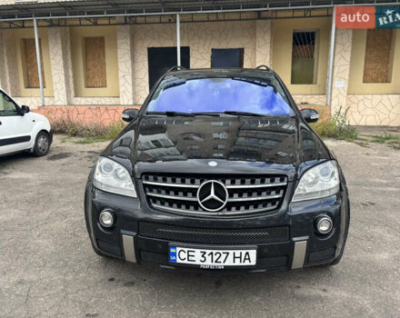 Черный Мерседес М-Класс, объемом двигателя 6.3 л и пробегом 148 тыс. км за 12500 $, фото 1 на Automoto.ua