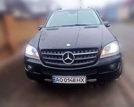 Черный Мерседес М-Класс, объемом двигателя 2.99 л и пробегом 324 тыс. км за 12000 $, фото 6 на Automoto.ua