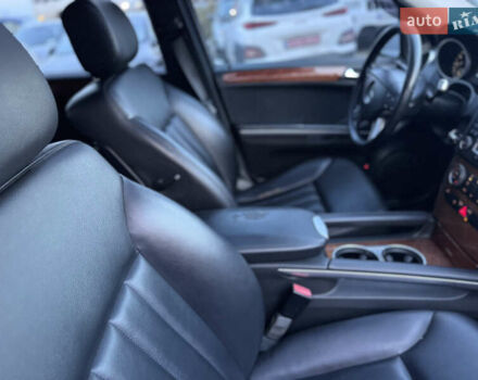 Чорний Мерседес М-Клас, об'ємом двигуна 2.99 л та пробігом 378 тис. км за 9999 $, фото 42 на Automoto.ua