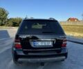 Черный Мерседес М-Класс, объемом двигателя 3.5 л и пробегом 250 тыс. км за 11000 $, фото 11 на Automoto.ua