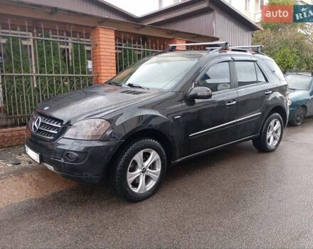 Черный Мерседес М-Класс, объемом двигателя 2.99 л и пробегом 281 тыс. км за 11000 $, фото 17 на Automoto.ua