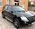 Черный Мерседес М-Класс, объемом двигателя 3.5 л и пробегом 319 тыс. км за 9800 $, фото 1 на Automoto.ua