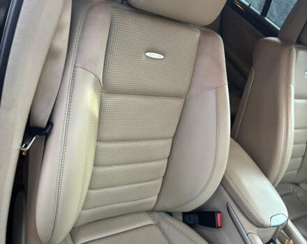 Черный Мерседес М-Класс, объемом двигателя 6.3 л и пробегом 148 тыс. км за 12500 $, фото 24 на Automoto.ua