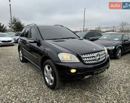 Черный Мерседес М-Класс, объемом двигателя 2.99 л и пробегом 327 тыс. км за 11300 $, фото 2 на Automoto.ua