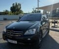 Черный Мерседес М-Класс, объемом двигателя 2.99 л и пробегом 220 тыс. км за 15800 $, фото 1 на Automoto.ua