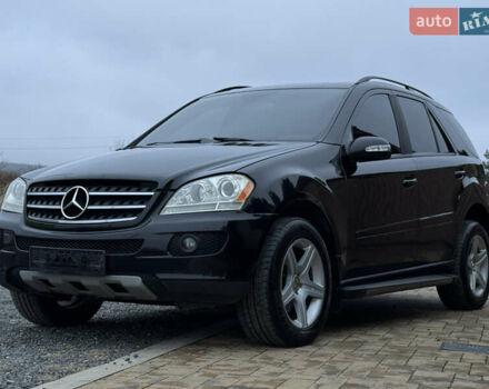 Черный Мерседес М-Класс, объемом двигателя 3.5 л и пробегом 236 тыс. км за 7700 $, фото 25 на Automoto.ua