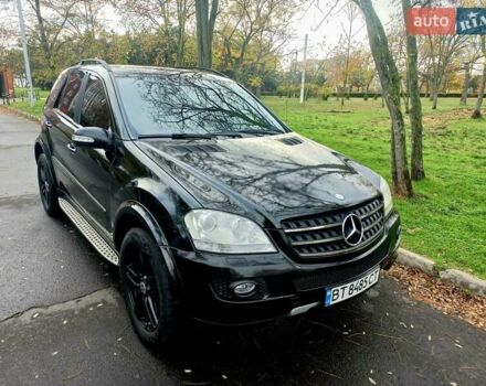 Черный Мерседес М-Класс, объемом двигателя 3.5 л и пробегом 100 тыс. км за 10400 $, фото 4 на Automoto.ua