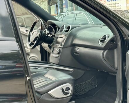 Черный Мерседес М-Класс, объемом двигателя 3.5 л и пробегом 277 тыс. км за 8500 $, фото 19 на Automoto.ua