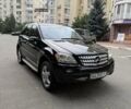 Черный Мерседес М-Класс, объемом двигателя 3.5 л и пробегом 358 тыс. км за 10000 $, фото 11 на Automoto.ua
