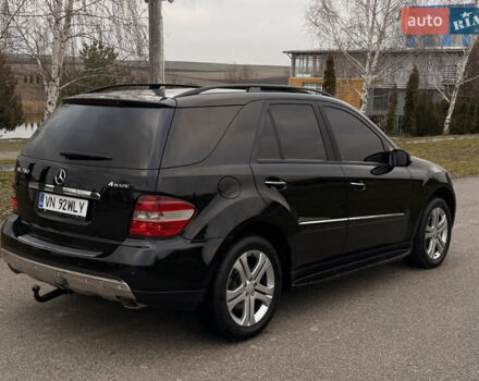 Черный Мерседес М-Класс, объемом двигателя 3 л и пробегом 275 тыс. км за 7900 $, фото 40 на Automoto.ua