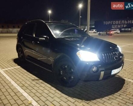 Черный Мерседес М-Класс, объемом двигателя 5.5 л и пробегом 238 тыс. км за 11300 $, фото 18 на Automoto.ua