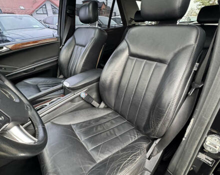 Черный Мерседес М-Класс, объемом двигателя 2.99 л и пробегом 327 тыс. км за 11300 $, фото 18 на Automoto.ua